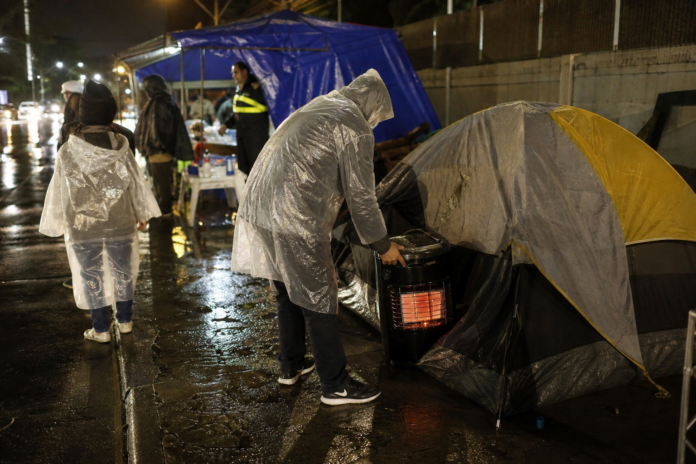 Frente fria em Curitiba: FAS reforça busca por moradores de rua a partir de sábado