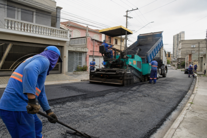 Londrina asfalta 12 ruas nas zonas sul e leste de 9 a 12 de setembro