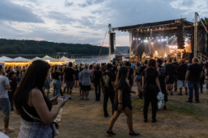 Animal Rock Festival em Toledo arrecada ração para abrigos no dia 11 de outubro