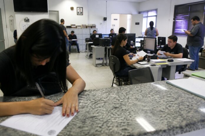 Polícia Civil abre 1 vaga de estágio na Delegacia da Mulher de Foz do Iguaçu