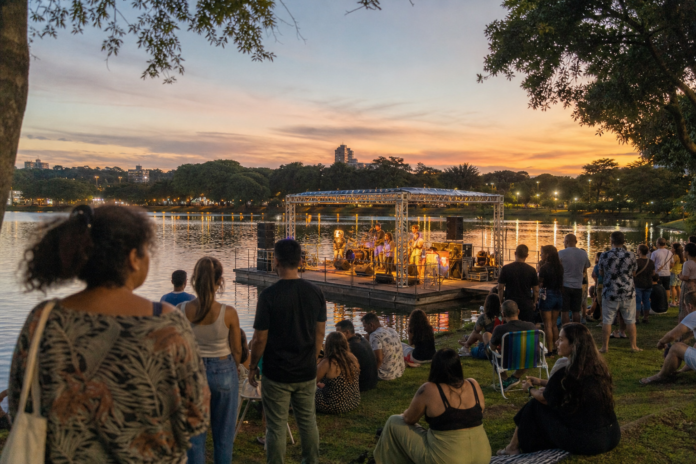 Projeto Sol Maior se apresenta no Lago Igapó em encontro de corais da OAB-PR