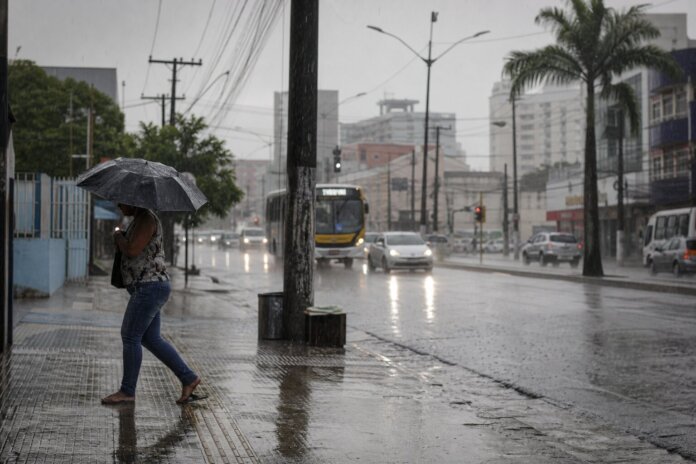 Ponta Grossa tem sábado chuvoso com chuva acumulada acima de 38 mm