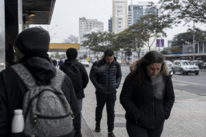 Curitiba tem sensação térmica de 0°C na segunda de feriado