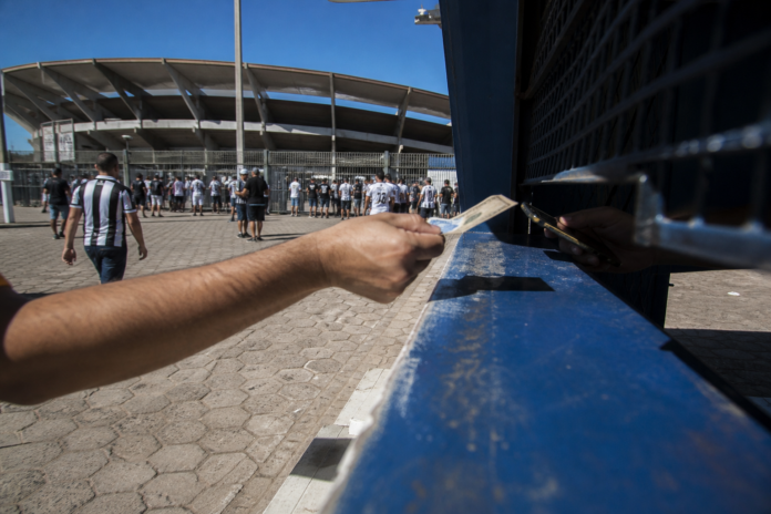 Foz do Iguaçu FC enfrenta Londrina no ABC com ingressos promocionais