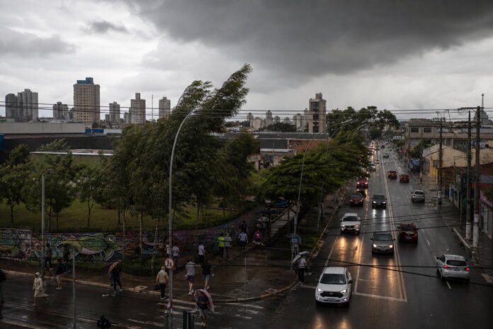 Paraná inteiro sob alerta de tempestade nesta quarta