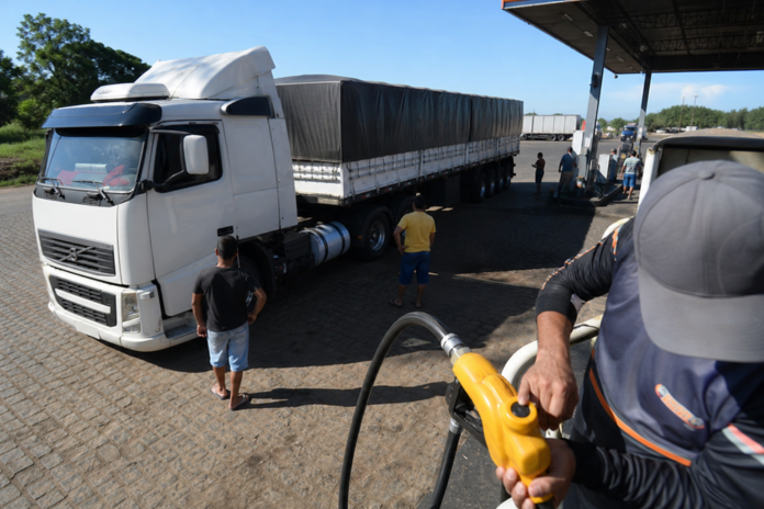 Carreta de saúde gratuita chega ao Paraná em São Mateus do Sul e Quatro Barras