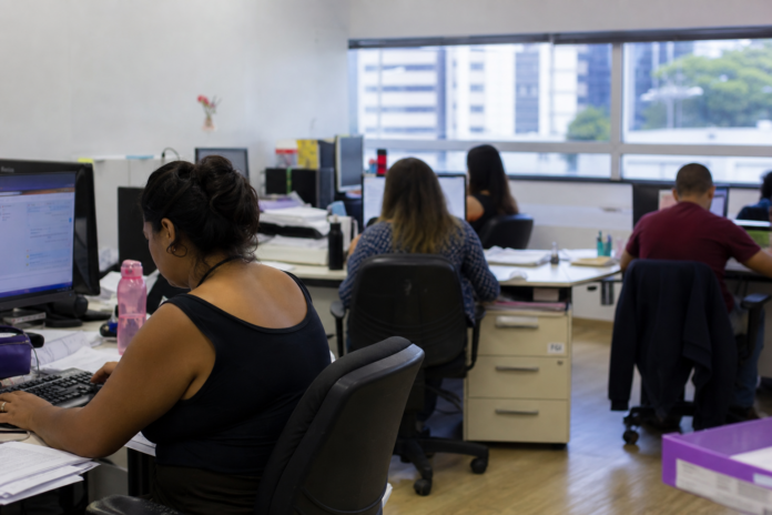 Prêmio Mulheres e Ciência abre inscrições até quinta com prêmios de até R$ 60 mil