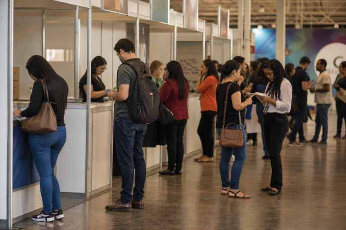 Londrina oferece mais de 1 mil vagas em feira de empregos nesta quinta, entrada é gratuita