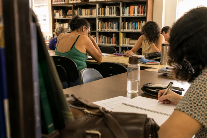 São José dos Pinhais oferece oficinas gratuitas de literatura neste sábado