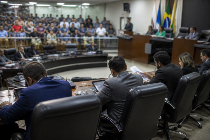 Câmara aprova 30 homenagens e títulos honoríficos em Pato Branco