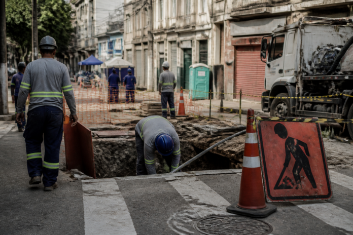 Rua Tristão de Castro fica interditada nesta quinta para obra emergencial da Codau