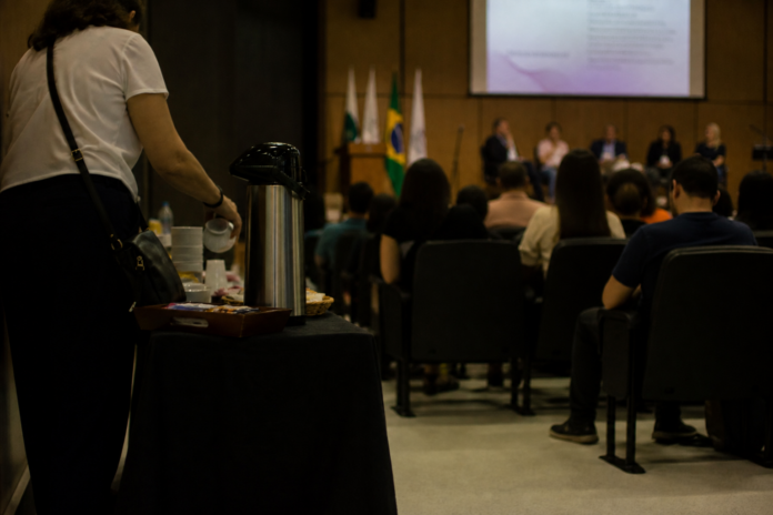 FAG Toledo discute 20 anos da Lei Maria da Penha com autoridades e juízes