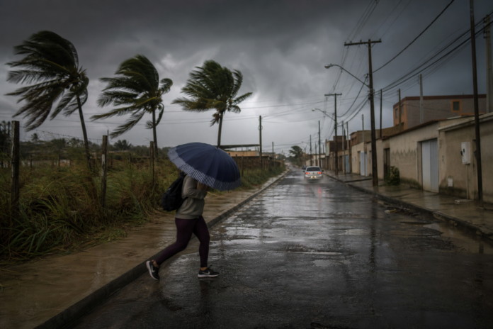 Londrina e região estão em alerta para possíveis tornados nesta quinta