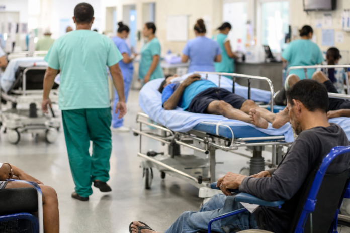 Hospital de Maringá atende 205 casos de automutilação desde 2023