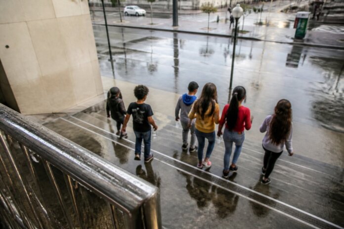 Alunos do 4º ano visitam Três Poderes em Londrina e aprendem na prática sobre governo