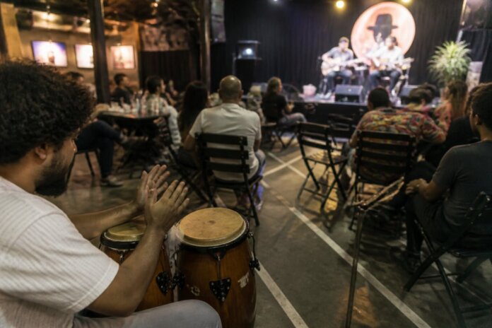 Ana Frango Elétrico traz show acústico à CAIXA Cultural nos dias 19 e 20 de setembro