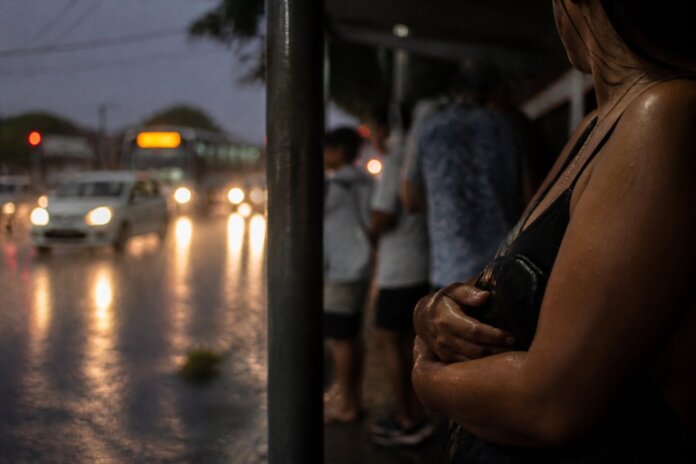 Paraná está sob alerta vermelho para tempestades com ventos acima de 100 km/h