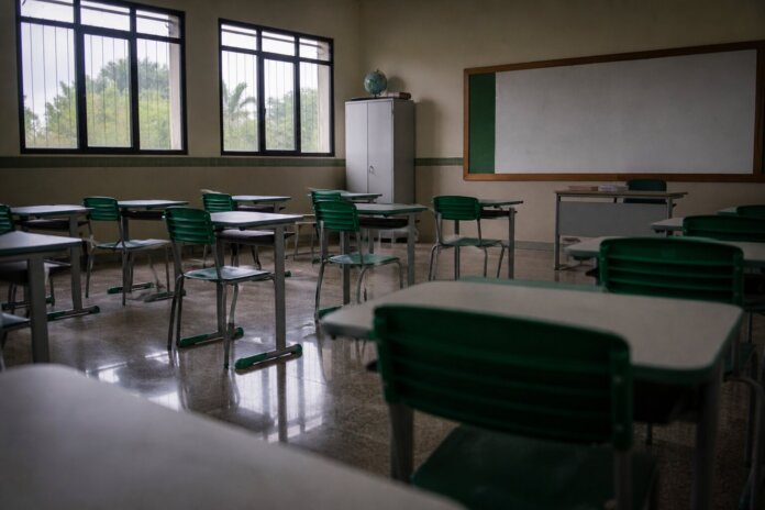 RMC suspende ou antecipa fim de aulas por previsão de temporais nesta sexta