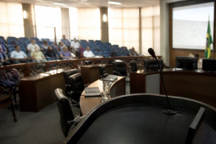 Francisco Beltrão discute violência política de gênero na Câmara