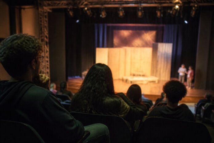 UEM realiza X Semana de Artes de 14 a 18 de setembro com teatro, dança e música