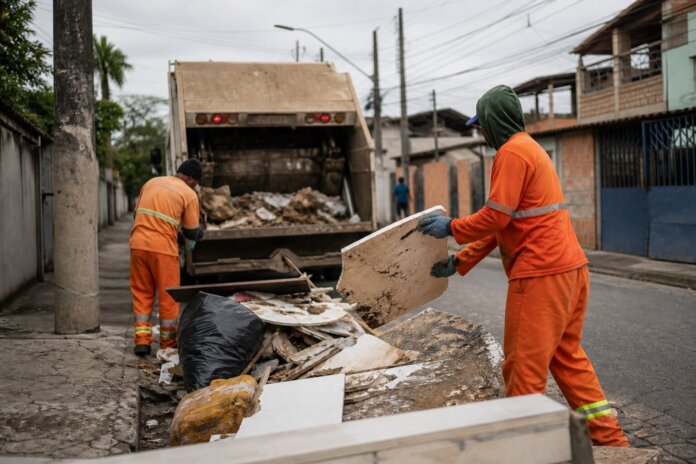 Guaíra recolhe entulho em três bairros de 24 a 27 de agosto