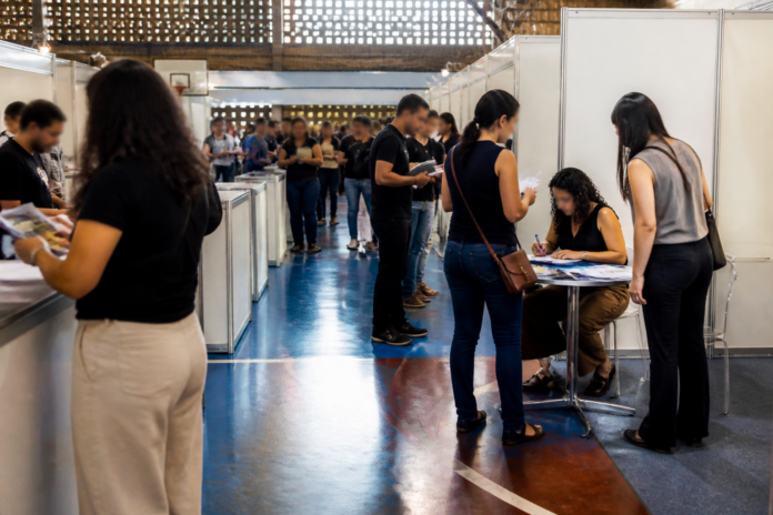 324 trabalhadores avançam para entrevistas na 6ª edição do Conecta Norte em Londrina