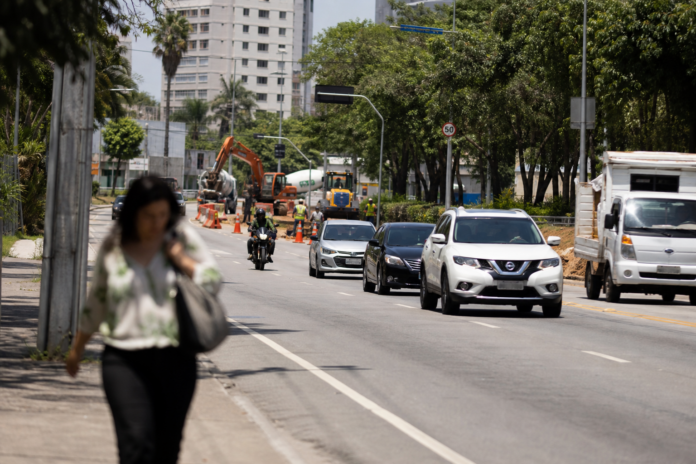 Curitiba libera trânsito na República Argentina e Hugo Lange nesta quinta