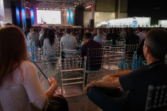 Éffeta 2026 recebe duas religiosas conhecidas por pregação e música