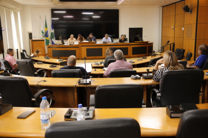 CCJ aprova campanha contra violência a idosos e recebe 5 projetos em Colombo