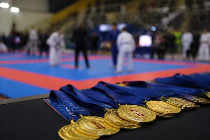 Irmãos de Irati ganham medalha no Paranaense de Jiu-Jitsu em Paranaguá