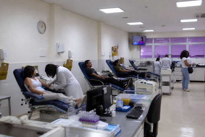 Hemocentro da UEM precisa de doadores, faltam 940 coletas em setembro