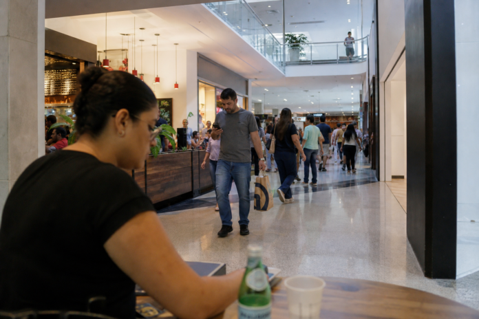 Shopping Plaza de Ponta Grossa chega a R$ 100 milhões em faturamento e abre centro de convenções