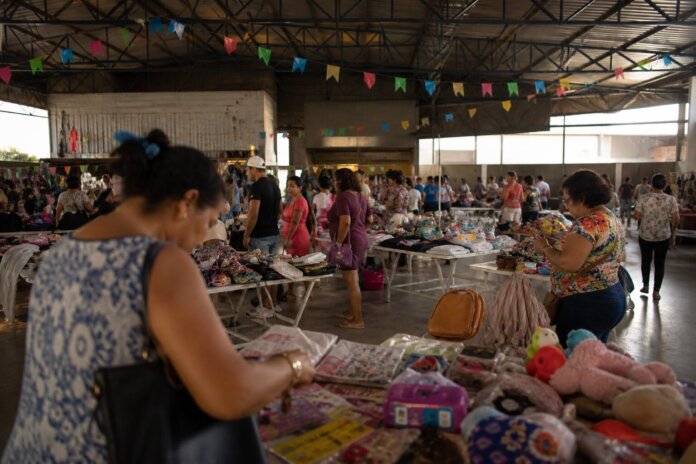 Bazar beneficente arrecada fundos para rolandense que perdeu a perna