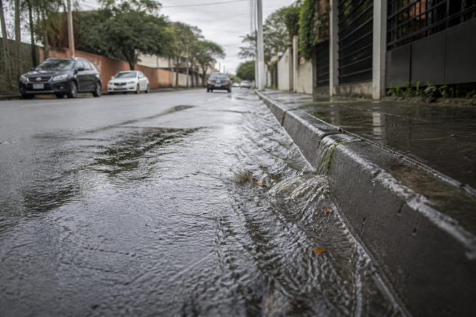 Paranavaí registra até 34 mm de chuva em 24 horas, Jardim Ipê é o mais atingido