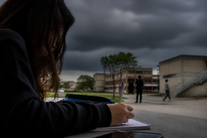 Unipar e Unialfa suspendem aulas em Umuarama por alerta de tempestades