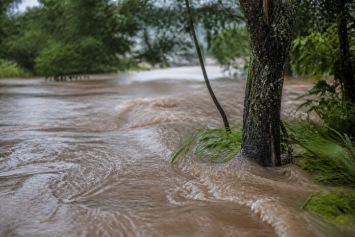 Castro tem terça-feira sem chuva após elevação do Rio Iapó