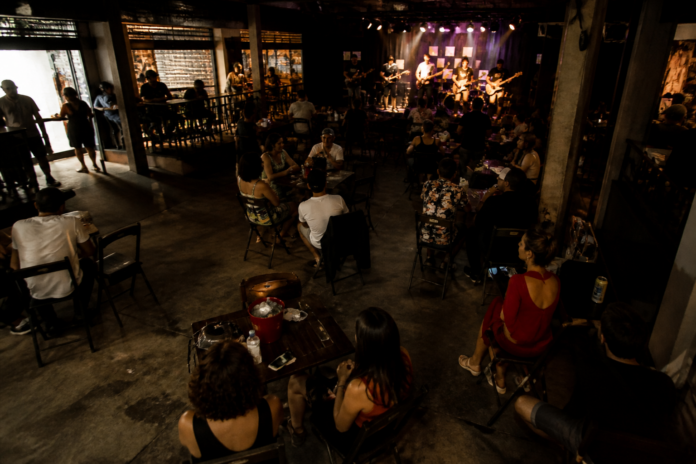Cássio Albernaz & Amigos do Blues toca no Jabô em Maringá no dia 19