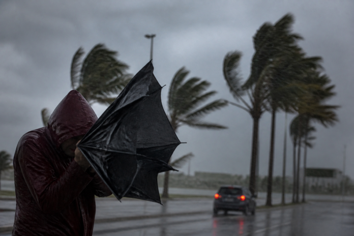 Ciclone extratropical pode trazer chuva e ventos fortes a 9 estados entre domingo e segunda