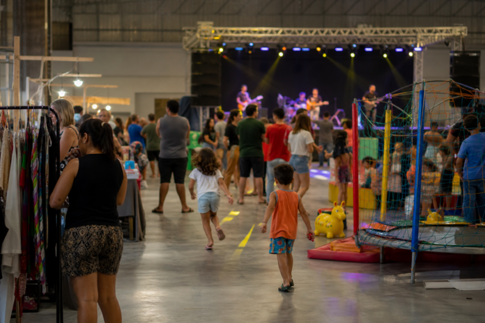 Samba de mãe e filha de Florianópolis animam Amazelê gratuito em Maringá no dia 20