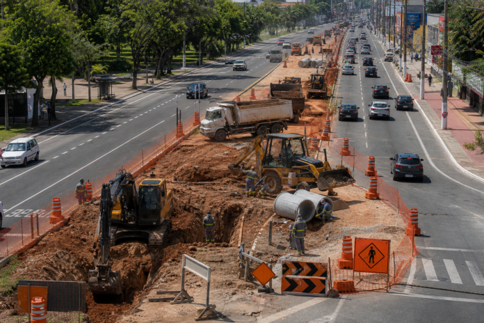 Fazenda Rio Grande interdita avenida para obras de drenagem do Rio Mascate