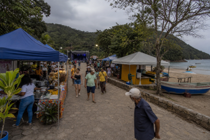 Festa Caiçara de Paranaguá muda para outubro por previsão de chuva