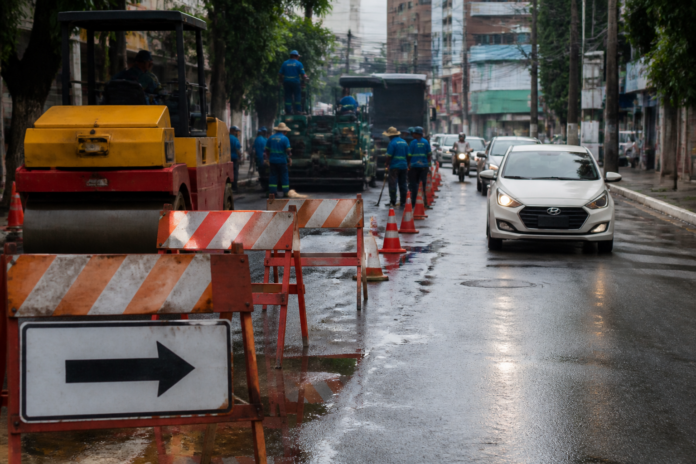 Rua Major Heitor Guimarães tem duas faixas bloqueadas por 30 dias a partir de hoje
