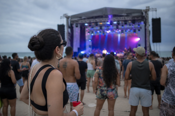 Verão Maior Paraná 2026/2027 tem entrada gratuita e shows de sertanejo, pagode e pop