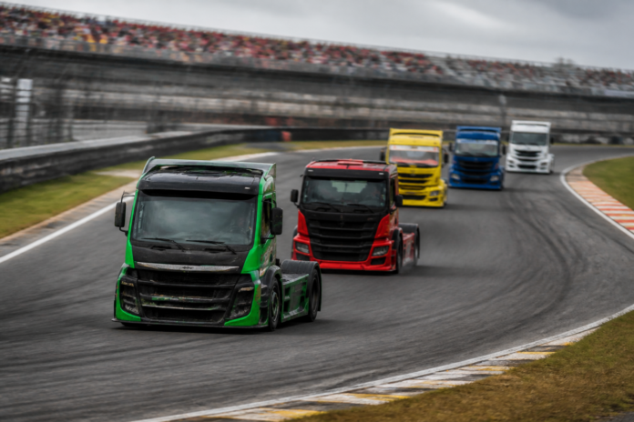 Piloto cascavelense fica satisfeito com 12º lugar na Fórmula Truck em casa