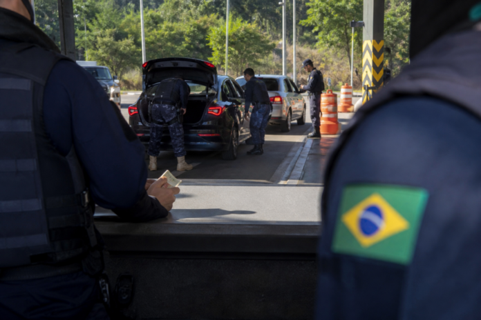PF, Paraguai e Argentina fazem operação integrada na fronteira de Foz
