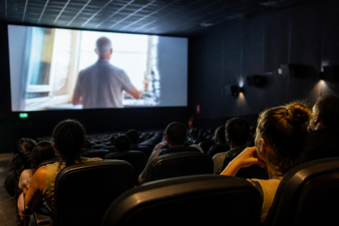 Arapongas discute segurança no trânsito durante encontro no Cine Mauá