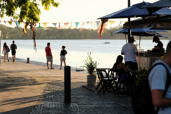 Abraço no Lago celebra cultura de paz com primeira Festa do Café e contagem para centenário