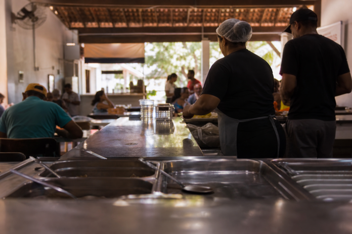 Paranaguá serve 32 mil refeições por mês em dois restaurantes populares