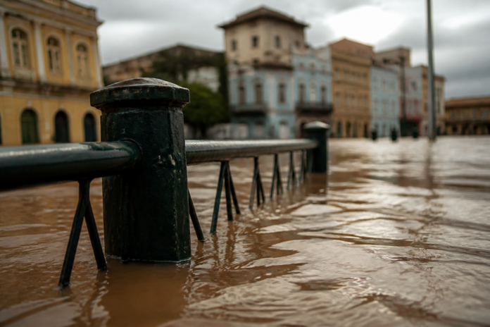 Rio Iguaçu segue acima do alarme em União da Vitória, água baixou 2,5 cm