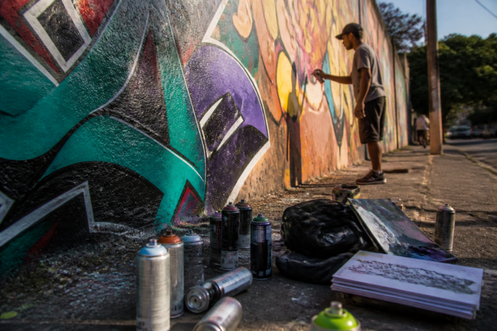 Grafiteiro de Apucarana viaja para encontros internacionais na China